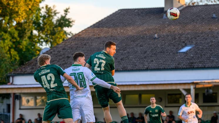 15.09.2026 - Fussball - Saison 2026 2027 - Regionalliga Bayern - 09. Spieltag: SC Eltersdorf - VfB Eichstätt - JoTe - xjoxtex - Felix Rippert (42, SC Eltersdorf ) Jens Schüler (38,VfB Eichstätt ) Robin Renner (27, SC Eltersdorf )