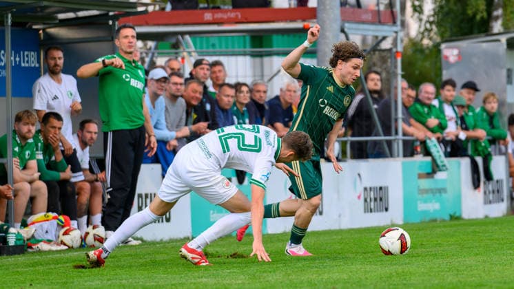 15.09.2026 - Fussball - Saison 2026 2027 - Regionalliga Bayern - 09. Spieltag: SC Eltersdorf - VfB Eichstätt - JoTe - xjoxtex - Bernd Eigner (Trainer SC Eltersdorf ) Jonas Winkler (22, VfB Eichstätt ) Valantis Floros (2, SC Eltersdorf )