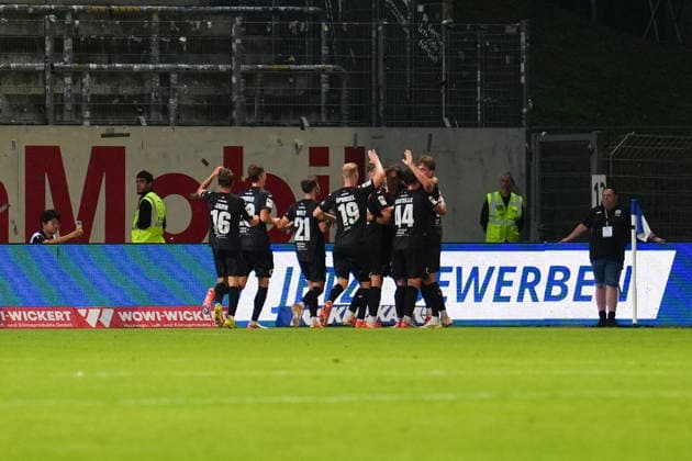Deutschland: Fussball, 3. Liga, 6. Spieltag, Hänsch-Arena, Emslandstadion, Landkreis Emsland, Niedersachsen, Englische Woche, SV Meppen vs. Viktoria Köln: Tor durch Tim Kloss (Viktoria Köln, 18) zum 0:2. Copyright: xMichelxWittex