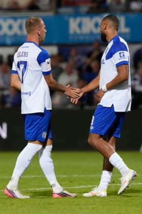 15.09.2026, Hänsch-Arena, Meppen, GER, 3. Liga, 6. Spieltag: SV Meppen vs Viktoria Köln, Jannic Ehlers (SV Meppen 17) und Cyrill Akono (SV Meppen 9) nach dem Anschlusstreffer DFL REGULATIONS PROHIBIT ANY USE OF PHOTOGRAPHS AS IMAGE SEQUENCES AND OR QUASI-VIDEO. Meppen Niedersachsen Hänsch-Arena