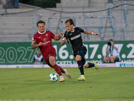 Zweikampf Niklas Pollex (SG Sonnenhof Grossaspach, 18) gegen Mika Clausen (SC Verl, 21), Laufduell Sprintduell Ballbesitz GER, Fussball, SG Sonnenhof Grossaspach vs. SC Verl, 3. Liga, 6. Spieltag, Aspach, Saison 2026 2027, 15.09.2026 GER, Fussball, SG Sonnenhof Grossaspach vs. SC Verl, 3. Liga, 6. Spieltag, Saison 2026 2027, 15.09.2026 Aspach Copyright: xCarstenxSchweringx EP_CSG