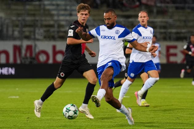 Deutschland: Fussball, 3. Liga, 6. Spieltag, Hänsch-Arena, Emslandstadion, Landkreis Emsland, Niedersachsen, Englische Woche, SV Meppen vs. Viktoria Köln: Cyrill Akono (SV Meppen, 9) Copyright: xMichelxWittex