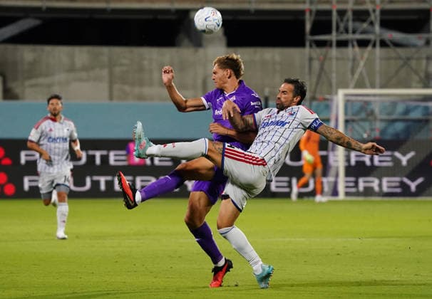Fiorentina™s Mateo Pellegrino fight for the ball with Pisa™s Aldo Caracciolo during the Coppa Italia Frecciarossa soccer match between Fiorentina and Pisa at - Artemis Franchi Stadium in Florence (FI), center of Italy, Tuesday , September 15, 2026.  Copyright: xMarcoxBucco LaxPressex