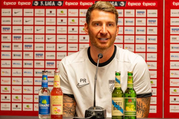 3. Liga: SG Sonnenhof Großaspach vs. Sportclub Verl; 15.09.2026 Aspach, GERMANY - 15. September 2026: Pascal Reinhardt (SG Sonnenhof Großaspach, Head-Coach) während der Pressekonferenz nach dem Match zwischen dem SG Sonnenhof Großaspach und dem Sportclub Verl am 06. Spieltag der 3. Liga in der WIRmachenDRUCK Arena. Copyright: xBEAUTIFULxSPORTS Steinx
