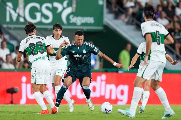 September 15, 2026, Elche, Elche, Spain: Kylian Mbappe of Real Madrid CF runs with the ball during the Spanish League, LaLiga EA Sports, football match played between Elche CF and Real Madrid CF at Estadio Manuel Martinez Valero on September 15, 2026, in Elche, Spain. Elche Spain - ZUMAa181 20260915_zaa_a181_228 Copyright: xDennisxAgyemanx