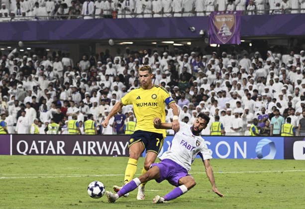 Al Ain v Al-Nassr - AFC Champions League AL AIN, UNITED ARAB EMIRATES - SEPTEMBER 15: Cristiano Ronaldo (L) of Al-Nassr in action during the AFC Champions League match between Al Ain and Al-Nassr at Hazza Bin Zayed Stadium in Al Ain, United Arab Emirates, on September 15, 2026. Hassan al Raisi Anadolu Abu Dhabi United Arab Emirates. Editorial use only. Please get in touch for any other usage.  Copyright: x2026xAnadoluxHassanxalxRaisix