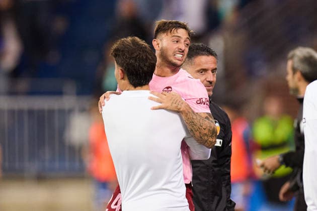 September 15, 2026, Vitoria, Alava, Spain: Pablo Maffeo of Valencia CF reacts during the LaLiga EA Sports match between Deportivo Alaves and Valencia CF at Mendizorrotza on September 15, 2026, in Vitoria, Spain. Vitoria Spain - ZUMAa181 20260915_zaa_a181_258 Copyright: xRicardoxLarreinax