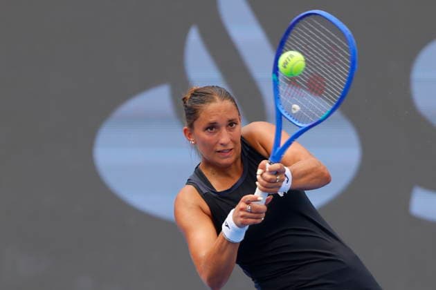 Guadalajara Open WTA, Tennis Damen 500 - Day 4 Hungary s Panna Udvardy returns a ball against Spain s Cristina Bucsa during their Women s singles round of 16 match at the Guadalajara Open WTA 500 in Guadalajara, Jalisco, Mexico, 15 September 2026. Guadalajara Mexico  Copyright: xFRANCISCOxGUASCOx