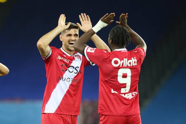 15.09.2026 Zuerich , SCHWEIZ, Stadion Letzigrund Zuerich Fussball Saison 2026 2027 Herren Fussball Super League Grasshopper Club Zuerich - FC Sion Torjubel Rilind Nivokazi - Josias Lukembila (FC Sion)