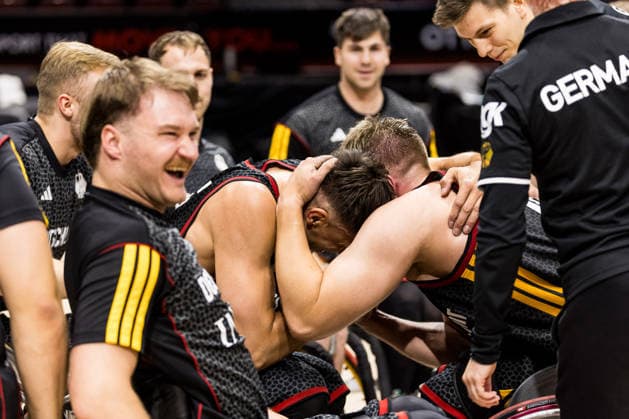 OTTAWA, CANADA - SEPTEMBER 15: Aliaksandr Halouski (Germany, 14) and Alexander Budde (Germany, 15) hugging after winning the Ottawa IWBF Wheelchair Basketball World Championships match between Germany vs. USA at Arena at TD Place on matchday 7 of the Ottawa IWBF Wheelchair Basketball World Championships on September 15, 2026 in Ottawa, Canada. Canada Copyright: xSteffiexWunderlx