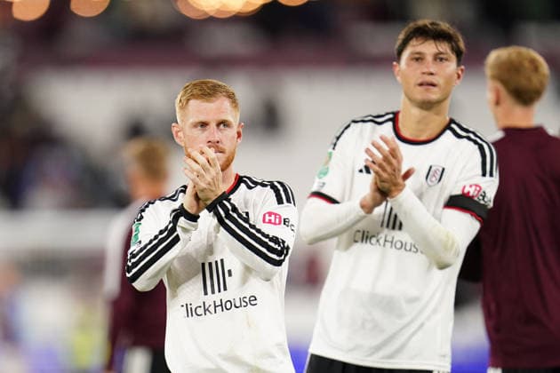 Carabao Cup round 3 West Ham United v Fulham Harrison Reed of Fulham applauds away support at full time during the Carabao Cup round 3 match West Ham United vs Fulham at London Stadium, London, United Kingdom on 15 September 2026 (Photo by Harvey Murphy News Images) Copyright: xHarveyxMurphy NewsxImagesx