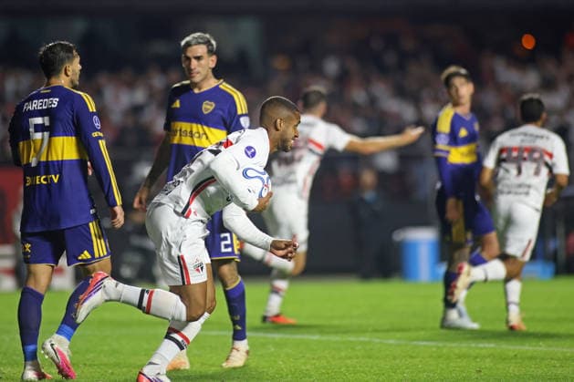 15th September 2026; Estadio do Morumbi, Sao Paulo, Brazil; CONMEBOL Sudamericana Football, Sao Paulo versus Boca Juniors; Andre Silva of Sao Paulo celebrates the scored goal by Domingos Duarte in the 89th minute to go up 1-1 AndrexCardoso DiaEsportivo