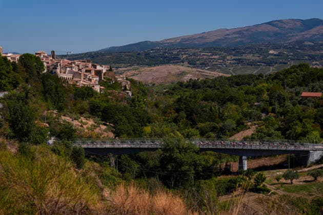 The pack rides during the Giro d’Abruzzo, stage 2 from Popoli Terme to Caramanico Terme (143 km) - Abruzzo, Italy - Wednesday, September 16, 2026. - cycling.  Copyright: xFabioxFerrari LaPressex