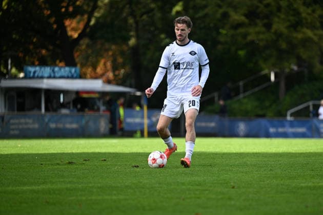 16.09.2026, GER, Fussball, Regionalliga Nord, 9.Spieltag, Saison 2026 2027, Bremen, Stadion am Panzenberg, Bremer SV vs VfB Oldenburg, Marc SCHRÖDER SCHROEDER ( VfB Oldenburg 20) Bremen Stadion am Panzenberg Bremen Deutschland Copyright: xnordphotoxGmbHx xRojahnx