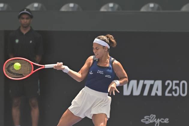 Villa Lobos Park, Sao Paulo (SP), 09 16 2026 - SPORTS SP OPEN: CAROLINA ALVES (BRA) x SUZAN LAMENS (HOL) - Player Carolina Alves (BRA), during a match against Suzan Lamens (HOL), valid for the first round of the SP Open WTA, Tennis Damen 250, held at Villa Lobos Park, in Sao Paulo, on the morning of this Wednesday, 16 (Photo: Eduardo Carmim Photo Premium SPP) 30930 (Eduardo Carmim SPP)  Copyright: xEduardoxCarmimx xSPPx spp-en-EdCa-eduardo_carmim_photo_premium_507352