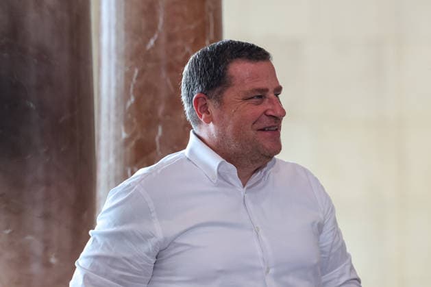 Max Eberl (FC Bayern Muenchen, Sportvorstand) lacht, GER, Ministerpraesident Dr. Markus Soeder empfaengt die Frauen- und Herrenfussballmanschaft des FC Bayern Muenchen zur Ehrung als Deutsche Meister in der Saison 2025 28, 16.09.2026, GER, Ministerpraesident Dr. Markus Soeder empfaengt die Frauen- und Herrenfussballmanschaft des FC Bayern Muenchen zur Ehrung als Deutsche Meister in der Saison 2025 28, 16.09.2026 Muenchen Copyright: xEibner-Pressefoto JennixMaulx EP_JML