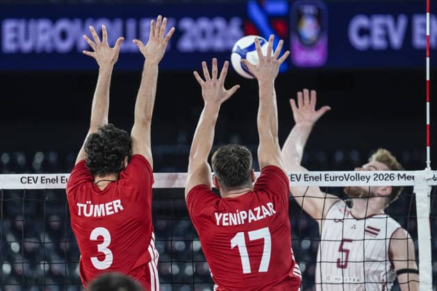 Turkiye v Latvia - CEV EuroVolley 2026 Men CLUJ-NAPOCA, ROMANIA - SEPTEMBER 16: Ahmet Tumer (3) and Murat Yenipazar (17) of Turkiye in action during the CEV 2026 European Men s Volleyball Championship Group D match between Turkiye and Latvia at BT Arena in Cluj-Napoca, Romania, on September 16, 2026. Osmancan Gurdogan Anadolu Cluj Napoca Romania. Editorial use only. Please get in touch for any other usage.  Copyright: x2026xAnadoluxOsmancanxGurdoganx