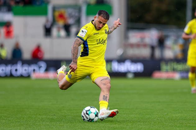 2026.09.16, xkwix, Fußball, 3.Liga, Preußen Muenster - 1. FC Saarbruecken, Preußenstadion, 6.Spieltag, Saison 2026 2027: Calogero Rizzuto (1. FC Saarbruecken 7) jubelt nach vorlage beim Tor zum 0:1 durch Alexander Staff (1. FC Saarbruecken 29) DFB regulations prohibit any use of photographs as image sequences and or quasi-video. Photo: xKamilxWilkowskixPressefotoKochx Nordrhein-Westfalen Deutschland