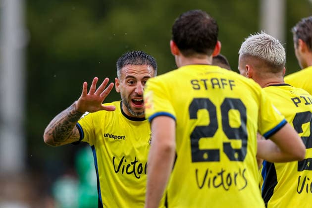 2026.09.16, xkwix, Fußball, 3.Liga, Preußen Muenster - 1. FC Saarbruecken, Preußenstadion, 6.Spieltag, Saison 2026 2027: Calogero Rizzuto (1. FC Saarbruecken 7) jubelt mit Alexander Staff (1. FC Saarbruecken 29) nach Tor zum 0:1 durch DFB regulations prohibit any use of photographs as image sequences and or quasi-video. Photo: xKamilxWilkowskixPressefotoKochx Nordrhein-Westfalen Deutschland