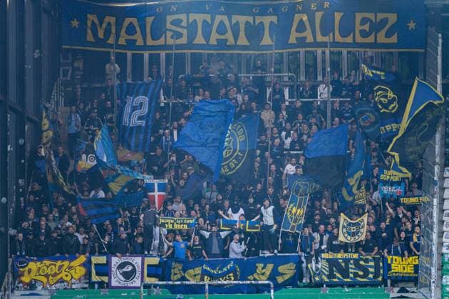 Die Fans von 1. FC Saarbruecken feuern ihre Mannschaft an GER, SC Preussen Muenster vs. 1. FC Saarbruecken, Fussball, 3. Liga, 6. Spieltag, Spielzeit 2026 2027, 16.09.2026 DFL Regulations prohibit any use of photographers as image sequences and or quasi-video. GER, SC Preussen Muenster vs. 1. FC Saarbruecken, Fussball, 3. Liga, 6. Spieltag, Spielzeit 2026 2027, 16.09.2026 Muenster Copyright: xEibner-Pressefoto JanxRollingerx EP_JSK