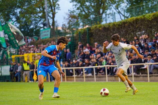 Im Bild: Zweikampf zwischen Kerem Yayla (SV Tasmania Berlin, 6) und Elias Kratzer (BSG Chemie Leipzig, 72) 16.09.2026, SV Tasmania Berlin - BSG Chemie Leipzig, Regionalliga Nordost, Saison 2026 27, Werner-Seelenbinder-Sportpark Copyright: HMBxMedia xPascalxSpanehl