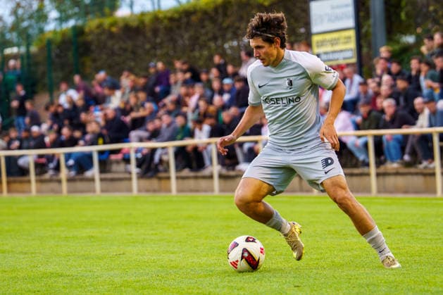 Im Bild: Elias Kratzer (BSG Chemie Leipzig, 72) am Ball 16.09.2026, SV Tasmania Berlin - BSG Chemie Leipzig, Regionalliga Nordost, Saison 2026 27, Werner-Seelenbinder-Sportpark Copyright: HMBxMedia xPascalxSpanehl