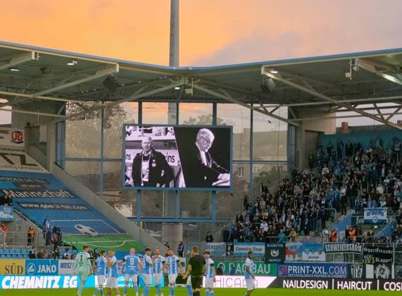 CFC vs SV Babelsberg 03 16.09..2026 Chemnitz, eins Stadion- An der Gellertstrasse, Fussball, Regionalliga Nordost 2026 2027, 9. Spieltag, CFC, CFC vs SV Babelsberg 03 Gedenkminute für die kürzlich verstorbenen Eberhard Vogel und Dr. Eberhard Langer Chemnitz Sachsen BRD