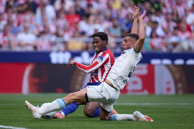 Jonathan David (Atletico de Madrid) controls the ball during the LaLiga EA Sports match between Club AtlÃ tico de Madrid and Club AtlÃ tico Osasuna at Riyadh Air Metropolitano on September 16, 2026 in Madrid, Spain. (Photo by Manu Reino DeFodi Images) -