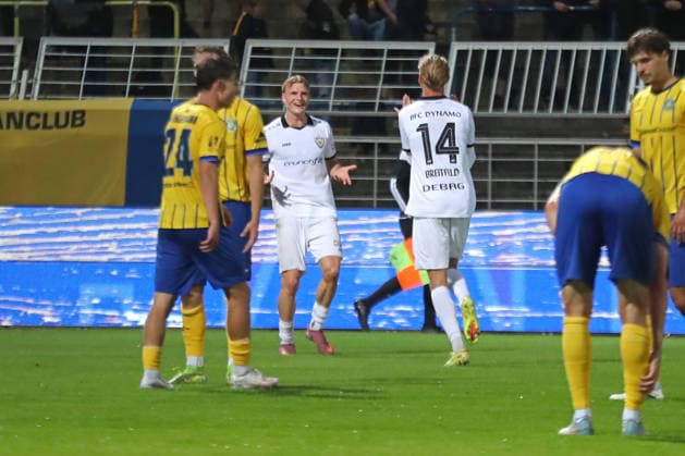 Fußball Regionalliga Nordost: 1. FC Lok Leipzig - BFC Dynamo; 16.09.2026 Tor-Jubel bei Levin Mattmüller (6, BFC Dynamo) nach seinem Treffer zum 0:2. Fußball, Regionalliga Nordost, Saison 2026 2027, 9. Spieltag: 1. FC Lok Leipzig vs. BFC Dynamo am 16.09.2026 im Bruno-Plache-Stadion, Leipzig. Copyright: xBEAUTIFULxSPORTS JanxKaeferx