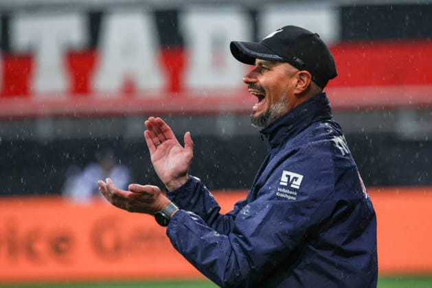 Trainer Stefan Kleineheismann (Cheftrainer TSG Hoffenheim II) feuert von der Seitenlinie siene Spieler an beim Spiel FC Ingolstadt 04 gegen TSG Hoffenheim II am 16.09.2026, DFB regulations prohibit any use of photographs as image sequences and or quasi-video. GER, Fussball, 3. Liga, Spieltag 6, FC Ingolstadt 04 gegen TSG Hoffenheim II, 16.09.2026, Audi Sportpark Ingolstadt Copyright: xEibner-Pressefoto OliverxSTRISCHx EP-OSH