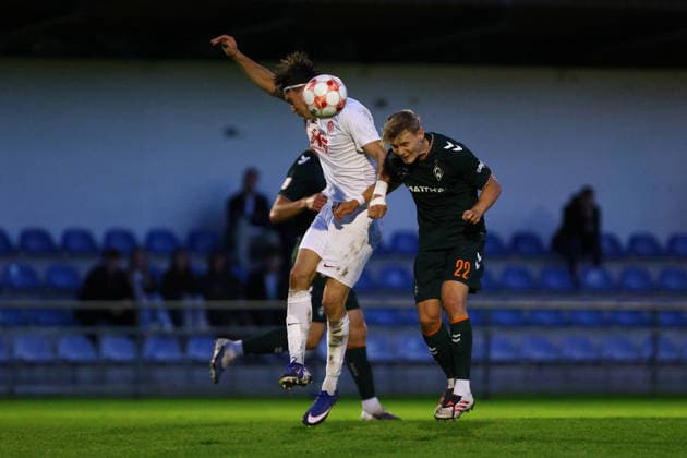 11 Toralf Hense (Eimsbütteler TV), 22 Paul Bellmann (SV Werder Bremen U23) Fußball I Herren I Regionalliga Nord I Saison 2026-2027 I 9. Spieltag I Eimsbütteler TV - SV Werder Bremen U23 I 16.09.2026 I Sportpark Hinschenfelde