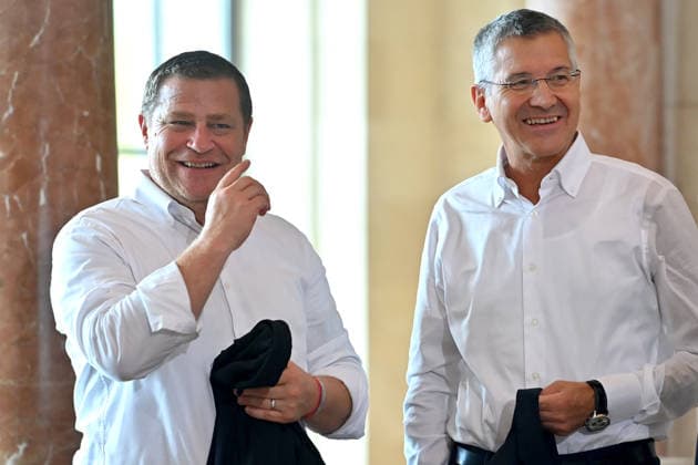v.li:Max EBERL (Sportvorstand FC Bayern Muenchen), Herbert HAINER (Praesident Bayern Muenchen). Markus SOEDER (Ministerpraesident Bayern und CSU Vorsitzender) empfaengt die Meistermannschaften des FC Bayern Muenchen im Kuppelsaal in der Staatskanzlei in Muenchen am 16.09.2026.
