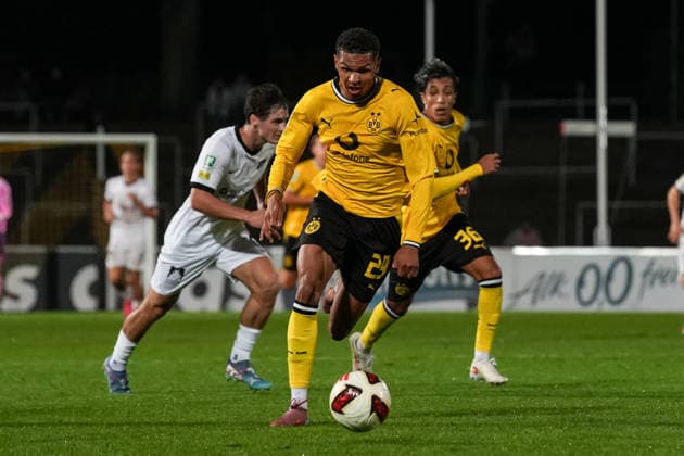 Mittwoch, 16.09.2026 Saison 2026 2027 4. Spieltag Regionalliga West im Stadion Rote Erde, Dortmund, Germany. BV Borussia Dortmund U23 - SV Westfalia Rhynern. Kevin Mutove (BVB)