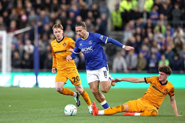 RECORD DATE NOT STATED Jack Grealish of Everton breaks with the ball during the Carabao Cup round 3 match Everton vs Wolverhampton Wanderers at Hill Dickinson Stadium, Liverpool, United Kingdom on 16 September 2026 (Photo by Alfie Cosgrove News Images) Copyright: xx