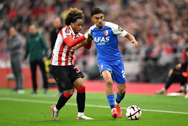 Pierre Ekwah of Sunderland and Ayoub Oufkir of AZ Alkmaar Sunderland v AZ Alkmaar, UEFA Europa League, Football, Stadium of Light, UK - 16 Sep 2026Sunderland Stadium of Light United Kingdom  Copyright: xGreigxCowie Shutterstockx 17154373as