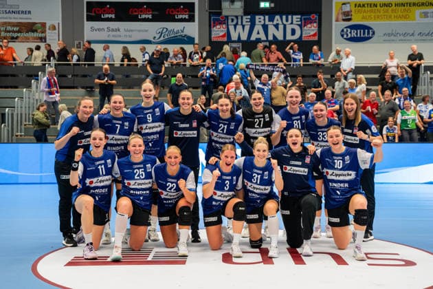 HSG Blomberg-Lippe (GER) vs. BSV Sachsen Zwickau (GER), Handball, 1. Handball Bundesliga Frauen, Spieltag 4, Saison 2026 2027, Blomberg, 16.09.26 Die Spielerinnen der HSG Blomberg-Lippe (GER) jubeln nach dem Sieg gegen BSV Sachsen Zwickau (GER) Blomberg Synflex-Arena an der Ulmenallee Deutschland