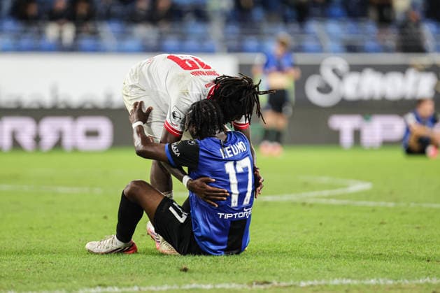 Darnell Kumo (SV Waldhof Mannheim, 17) und Franci Bouebari (Rot-Weiss Essen, 19) SV Waldhof Mannheim - Rot-Weiss Essen am 16.09.26 in Mannheim, Carl Benz Stadion Foto: Alfio Marino