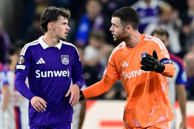 RSC Anderlecht v Olympique Lyon - UEFA Europa League ANDERLECHT, BELGIUM - SEPTEMBER 16 : Coosemans Colin goalkeeper of RSC Anderlecht angry during the UEFA Europa League 2026 27 League Phase MD1 match between RSC Anderlecht and Olympique Lyon on September 16, 2026 in Anderlecht, Belgium, 16 09 2026 Anderlecht Belgium  Copyright: xJanxDexMeuleneirx