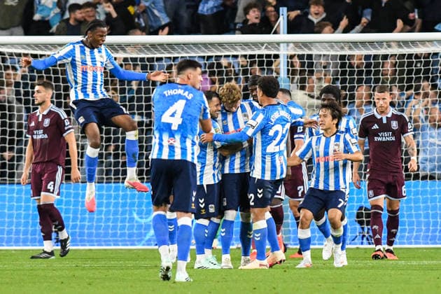 Coventry City v Aston Villa, EFL Carabao Cup, Coventry Building Society Arena, Coventry, UK - 16 September 2026 Coventry City s Victor Torp celebrates with team mates after scoring the equalising goal , UK NEWSPAPERS OUT Copyright: xRichardxBowcottx