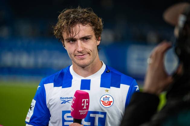 Rostock, Deutschland 16. September 2026: 3. Liga - 2026 2027 - Sp. 6 - FC Hansa Rostock gegen VfB Stuttgart II Im Bild: Benno Dietze (Hansa Rostock) im Interview bei Magenta DFB DFL regulations prohibit any use of photographs as image sequences and or quasi-video Copyright: xFotostandx xVoelkerx