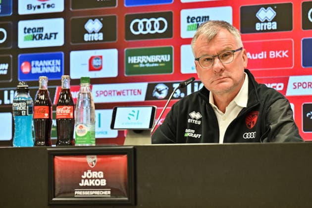 3. Liga; FC Ingolstadt - TSG 1899 Hoffenheim II; 16.09.2026 INGOLSTADT, GERMANY; 16. SEPTEMBER: im Bild Jörg JAKOB - Pressesprecher FC Ingolstadt Einzelfoto Freisteller auf der Pressekonferenz nach dem Match der 3. Liga zwischen dem FC Ingolstadt und der zweiten Mannschaft der TSG Hoffenheim am 6. Spieltag im Audi Sportpark Copyright: xBEAUTIFULxSPORTS Goldbergx