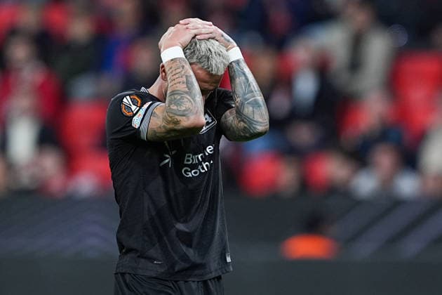 16.09.2026, xydrx, Herren, Fußball, Europa League, Bayer 04 Leverkusen - NK Celje, Saison 2026 2027, BayArena: Aleix Garcia (Bayer 04 Leverkusen, 24) ärgert sich über eine vergebene Chance Regulations prohibit any use of photographs as image sequences and or quasi-video. Copyright: HMBxMedia YannisxDreimann