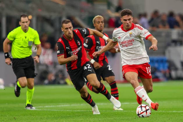 2026-09-16 AC Milan v SL Benfica - UEFA Europa League 2026 27 League Phase MD1 MILAN, ITALY - SEPTEMBER 16: Georgiy Sudakov of SL Benfica, Filippo Terracino of AC Milan during the UEFA Europa League 2026 27 League Phase MD1 match between AC Milan and SL Benfica at Stadio San Siro on September 16, 2026 in Milan, Italy. (Photo by Nderim Kaceli BSR Agency) Milan Italy Content not available for redistribution in The Netherlands directly or indirectly through any third parties. Copyright: xBSRxAgencyx