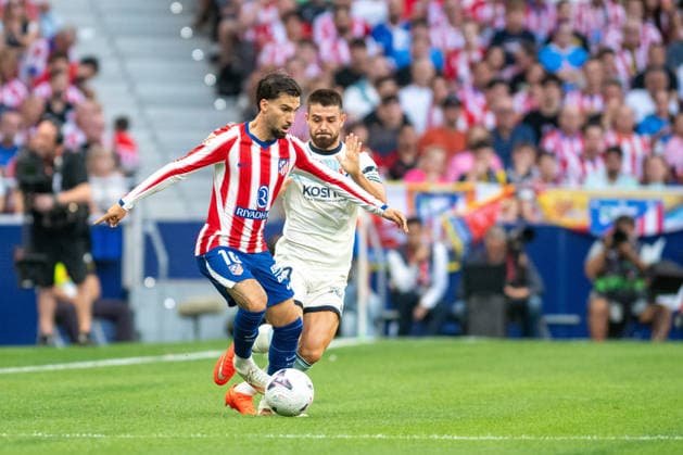 RECORD DATE NOT STATED 16th September 2026; Riyadh Air Metropolitano, Madrid, Spain; Spanish La Liga Football, Atletico Madrid versus Osasuna; & xc1;lex Baena (10) of Atletico de Madrid on the ball AdelinaxCobos