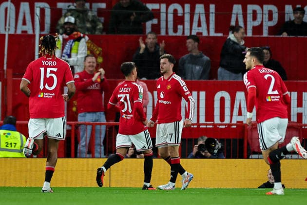 Manchester United, ManU v Brighton & Hove Albion - Carabao Cup Third Round Mason Mount of Manchester United celebrates his goal to make it 2-0 during the Carabao Cup round 3 match Manchester United vs Brighton & Hove Albion at Old Trafford, Manchester, United Kingdom, on September 16, 2026. Manchester Greater Manchester United Kingdom  Copyright: xNewsxImagesx originalFilename:cosgrove-carabaoc260916_npEqP.jpg
