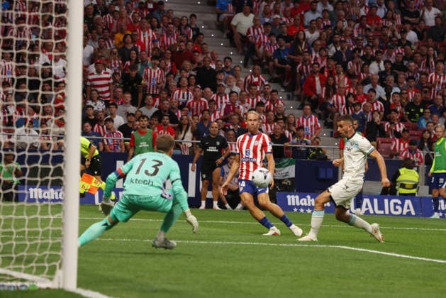 ESP: LaLiga EA Sports Atletico de Madrid v Osasuna Marcos Llorente of Atletico de Madrid during LaLiga EA Sports between Atletico de Madrid v Osasuna played at Riyadh Air Metropolitano Stadium in Madrid on September 16, 2026 in Spain Spain Futbol Copyright: xAgenciaxLOFx