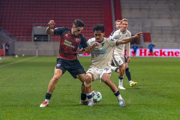 Ingolstadt, Deutschland 08. August 2026: 3. Liga - 2026 2027 - Sp. 6 - FC Ingolstadt 04 gegen TSG Hoffenheim II Im Bild: v. li. im Zweikampf Emre Gül Guel (FCI) und Yasin Zor (TSG II) DFB DFL regulations prohibit any use of photographs as image sequences and or quasi-video Audi Sportpark Bayern Copyright: xFotostandx xSchäferx