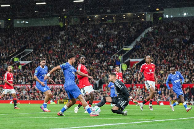 Manchester United, ManU v Brighton & Hove Albion, Carabao Cup Brighton & Hove Albion forward Charalampos Kostoulas (19) shoots at goal during the Manchester United v Brighton & Hove Albion Carabao Cup 3rd Round match at Old Trafford, Manchester, England on 16 September 2026 Credit: Phil Duncan Every Second Media Editorial use only. All images are copyright Every Second Media Limited. No images may be reproduced without prior permission. All rights reserved. Premier League and Football League images are subject to licensing agreements with Football DataCo Limited. see https: www.football-dataco.com Copyright: xIMAGO EveryxSecondxMediax ESM-2167-0030 PhilxDuncanx xEveryxSecondxMediax