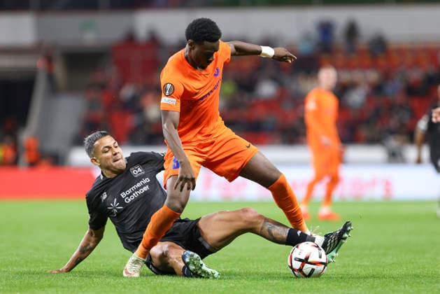 Facundo Medina (Bayer 04 Leverkusen) und Yaya Dukuly (NK Celje) battle for the ball during the UEFA Europa League 2026 27 League Phase match between Bayer 04 Leverkusen and NK Celje at BayArena on September 16, 2026 in Leverkusen, Germany. (Photo by Oliver Kaelke DeFodi Images) -