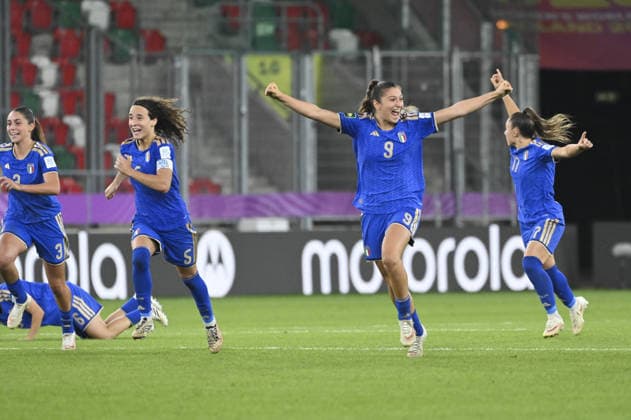 SOCCER - FIFA World Cup, WM, Weltmeisterschaft, Fussball - U-20 Women s - Italy vs. China PR Photo by IPA ABACAPRESS.COM88607368 - The Italian team celebrated after winning the penalty shootout and advancing to the next round of the FIFA U-20 Women s World Cup Round of 16 match between Italy and China PR, held in Sosnowiec, Poland, on September 16, 2026 Sosnowiec Poland  Copyright: xIPAxSport ABACAx